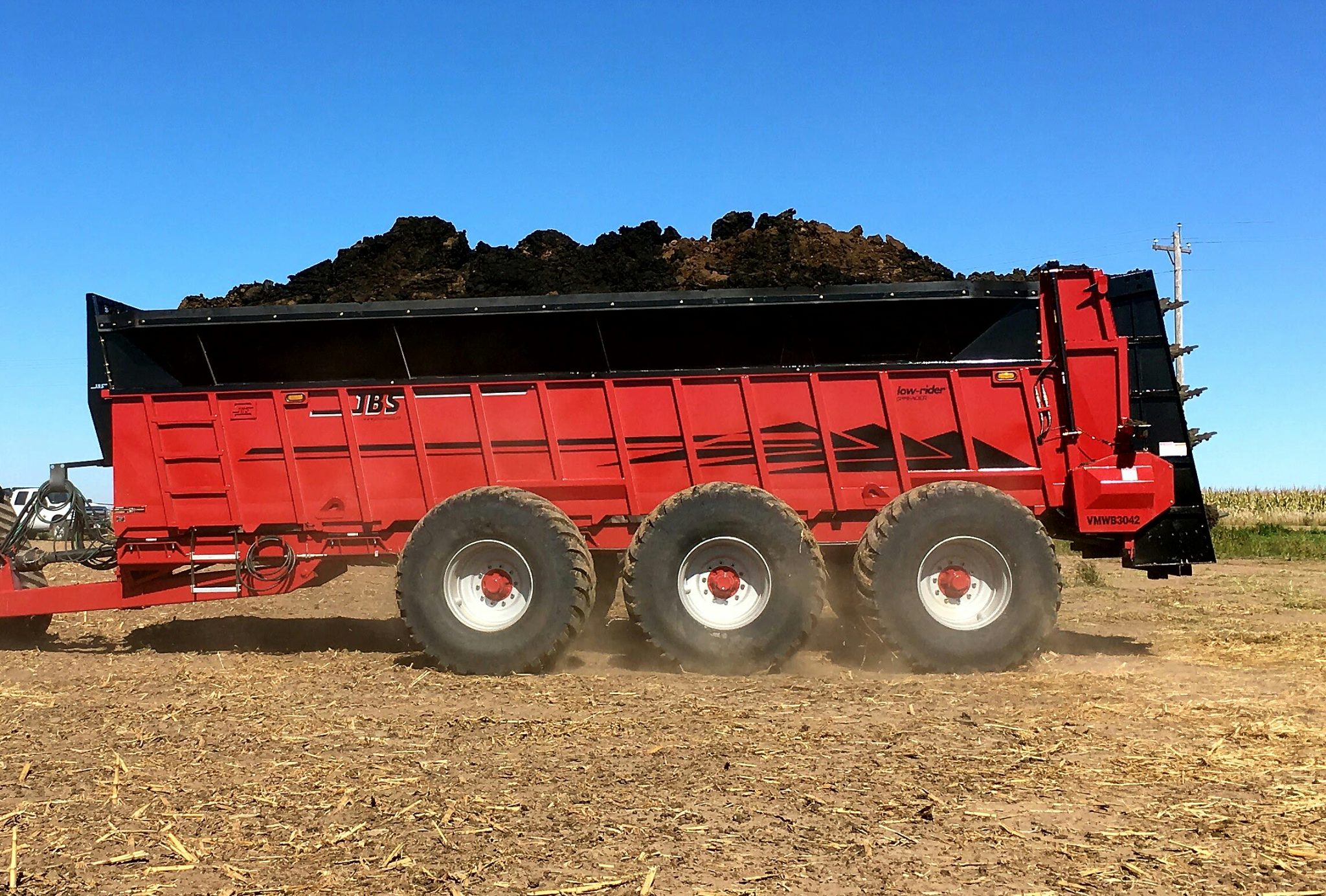 JBS Tridem Lowrider™ Spreader Twin Clover Equipment LLC